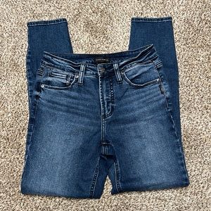 Silver Jeans Most Wanted Skinny 27x29. Like new condition!!